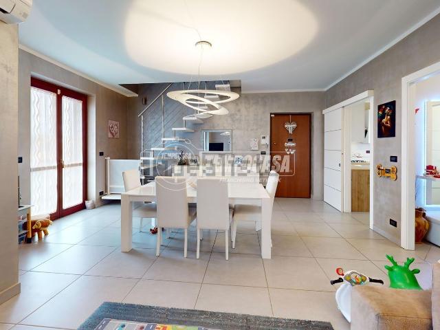 Appartamento in vendita di 150 m² in Via Tetti Grella, 112