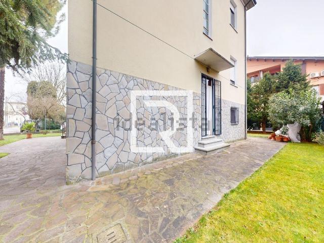Appartamento in vendita di 150 m² in Via Tripoli