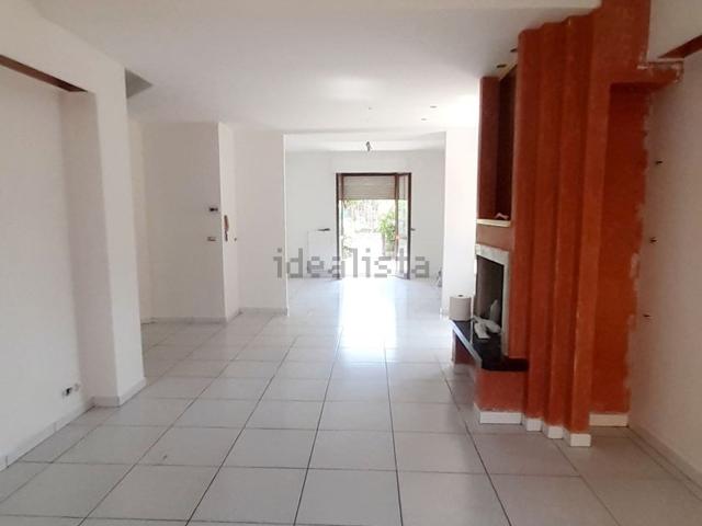 Appartamento in vendita di 150 m² in Via Ungheria