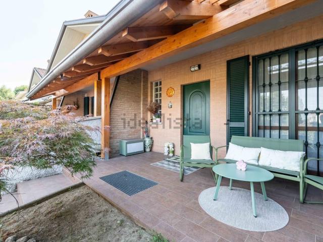 Appartamento in vendita di 150 m² in Via Ugo Foscolo, 28