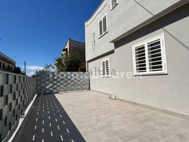 Appartamento in vendita di 150 m² in Via Ugo Foscolo