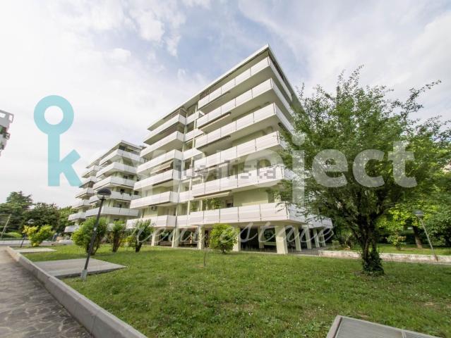Appartamento in vendita di 150 m² in Via Urbino, 15