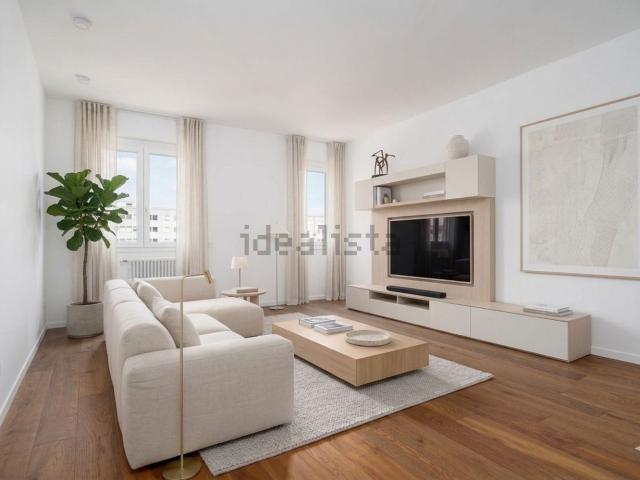 Appartamento in vendita di 150 m² in Via Valtellina, 56