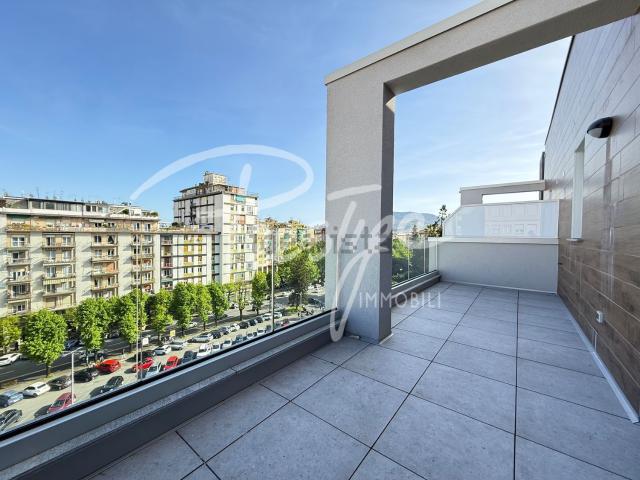 Appartamento in vendita di 150 m² in Via Vittorio Veneto