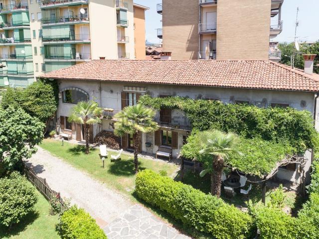 Appartamento in vendita di 150 m² in Via Vittorio Veneto, 30