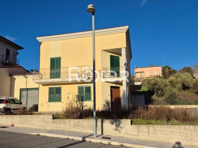 Appartamento in vendita di 150 m² in Via Vittorio Veneto