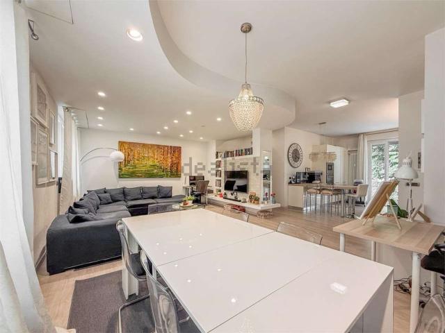 Appartamento in vendita di 150 m² in Via Vittorio Veneto, 83