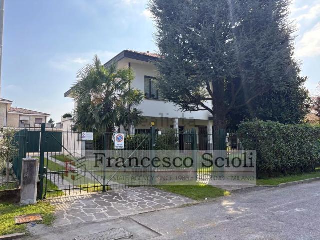 Appartamento in vendita di 150 m² in Via Vignola, 5