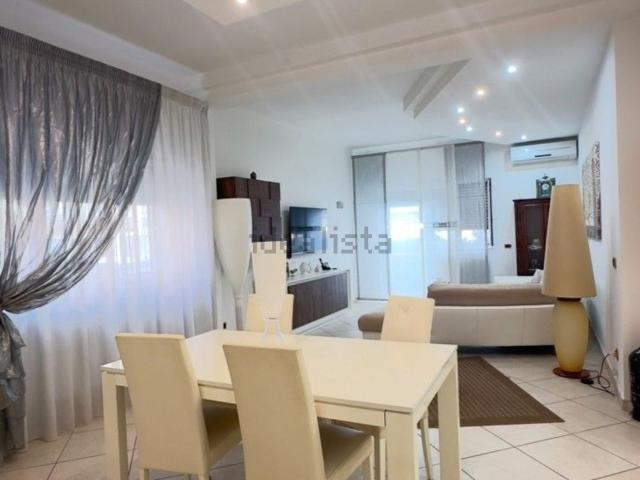 Appartamento in vendita di 150 m² in Viale Virgilio, 76