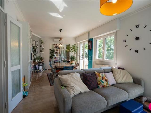Appartamento in vendita di 150 m² in Viale XXIII Marzo 1848