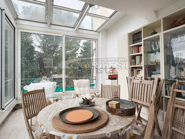 Appartamento in vendita di 150 m² in Viale Cante di Montevecchio, 27