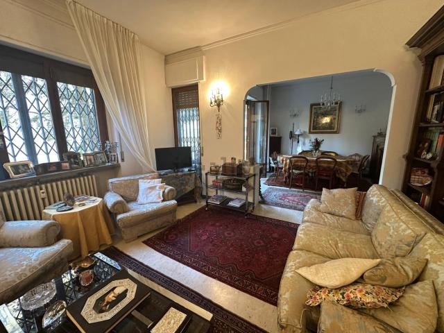 Appartamento in vendita di 150 m² in Viale Calatafimi