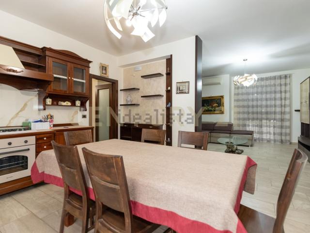Appartamento in vendita di 150 m² in Viale Carmine Caruso, 10