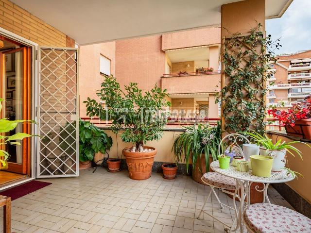 Appartamento in vendita di 150 m² in Viale della Grande Muraglia, 313