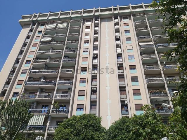 Appartamento in vendita di 150 m² in Viale della Regione Siciliana, 2368