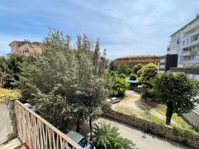 Appartamento in vendita di 150 m² in Viale della Rinascita, 15