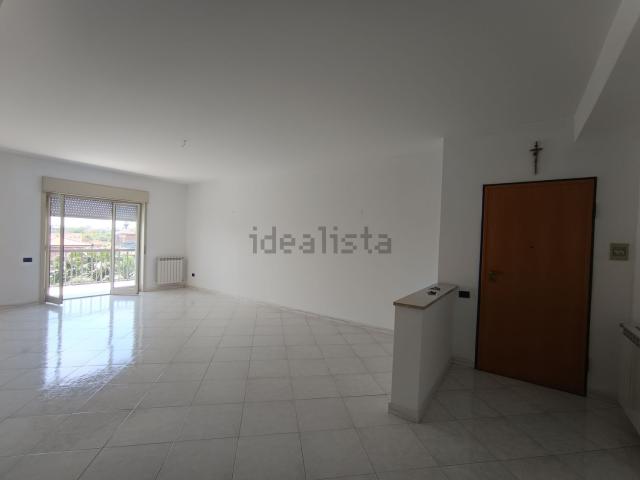 Appartamento in vendita di 150 m² in Viale delle Provincie