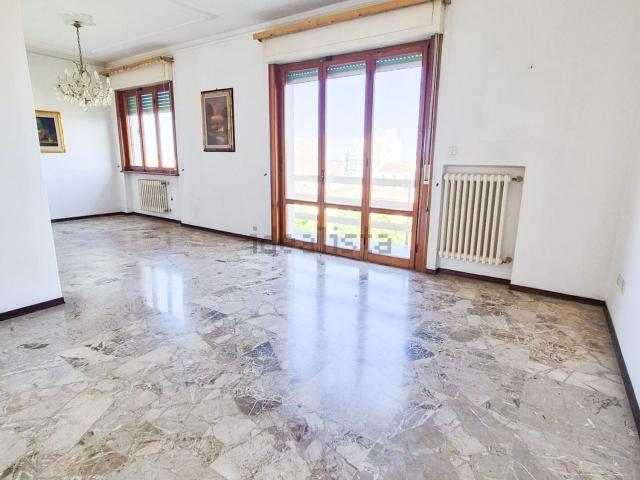 Appartamento in vendita di 150 m² in Viale Guglielmo Marconi