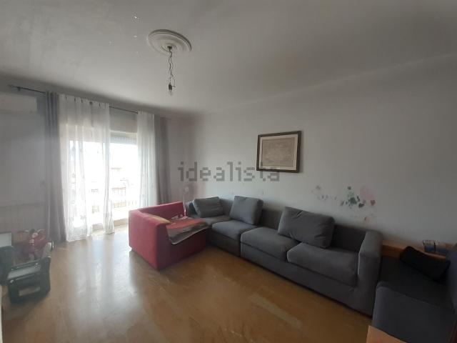 Appartamento in vendita di 150 m² in Viale Rocco Larussa, 200