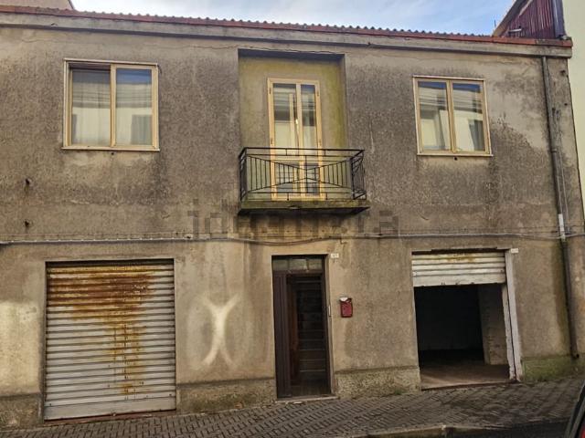 Appartamento in vendita di 150 m² in Viale Sant&apos Antonio, 43