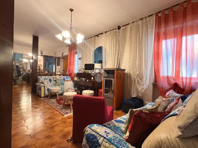 Appartamento in vendita di 150 m² in Vicolo Roccavione, 4