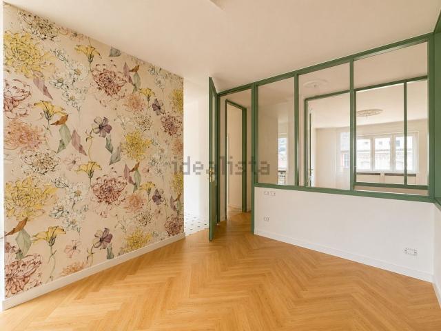 Appartamento in vendita di 150 m² in Corso Colonnello Attilio Moneta, 35