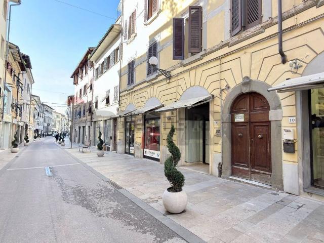 Appartamento in vendita di 150 m² in Corso Giacomo Matteotti, 10