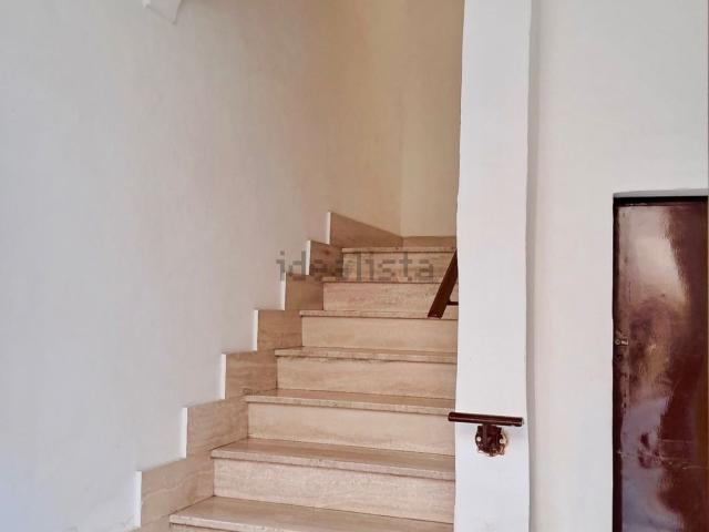 Appartamento in vendita di 150 m² in Corso Giuseppina del Ponte
