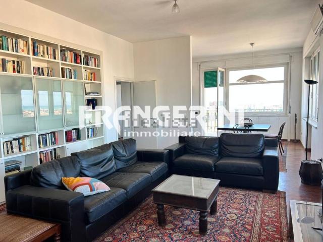 Appartamento in vendita di 150 m² in Piazza Attias