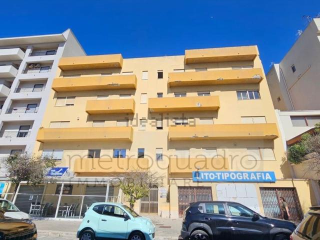 Appartamento in vendita di 150 m² in Piazza Giangiacomo Ciaccio Montalto, 5