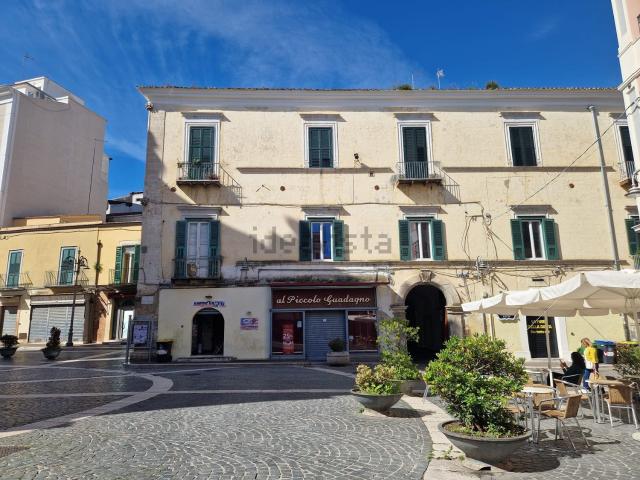 Appartamento in vendita di 150 m² in Piazza Francesco de Sanctis, 3
