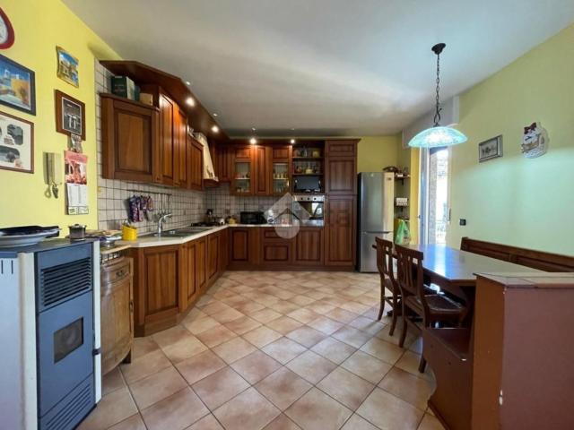 Appartamento in vendita di 150 m² in Piazza Madonna, 8