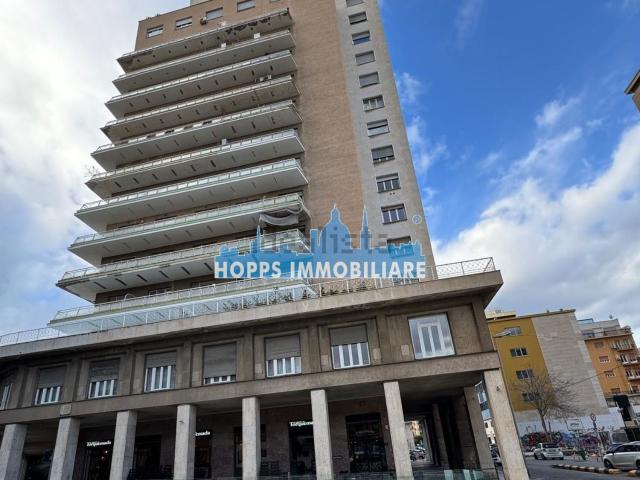 Appartamento in vendita di 150 m² in Piazzale Ungheria