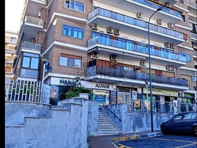 Appartamento in vendita di 150 m² in Strada Comunale Cinthia, 44