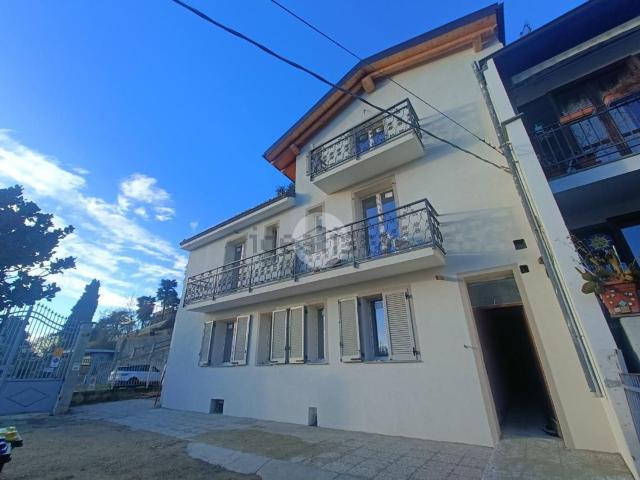 Appartamento in vendita di 150 m² in Strada Comunale Val Pattonera, 146