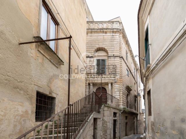 Appartamento in vendita di 150 m² in Strada de Leva, 24