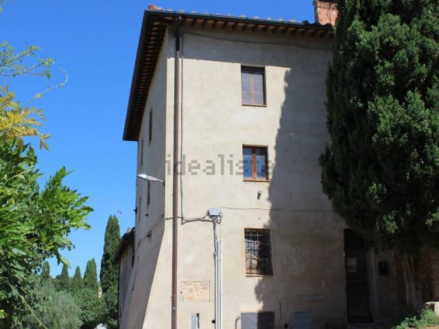 Appartamento in vendita di 150 m² in Strada Statale 68 di Val Cecina