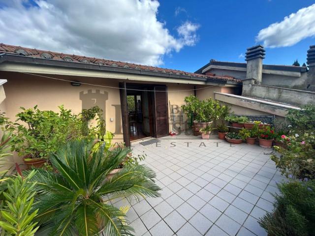 Appartamento in vendita di 150 m² in Strada Provinciale Cetona Piazze
