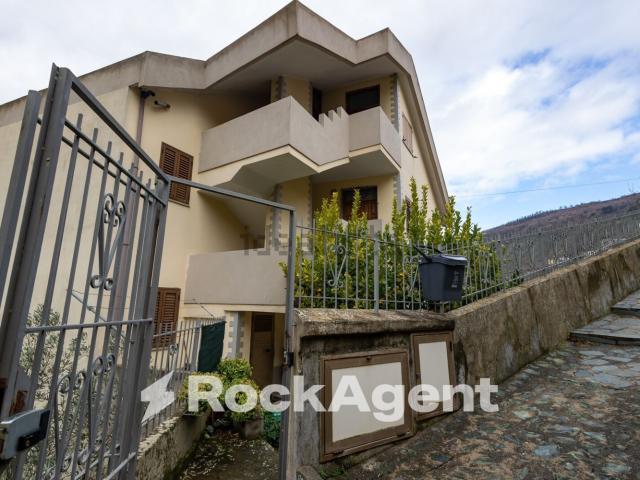 Appartamento in vendita di 151 m² in Via Corace, 1
