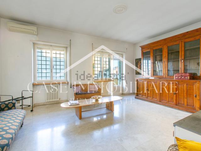 Appartamento in vendita di 151 m² in Via Castelfranco Veneto