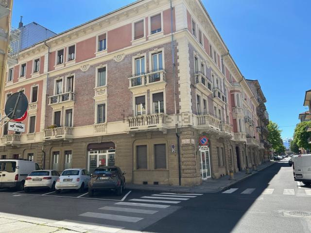 Appartamento in vendita di 151 m² in Via Antonio Meucci, 9