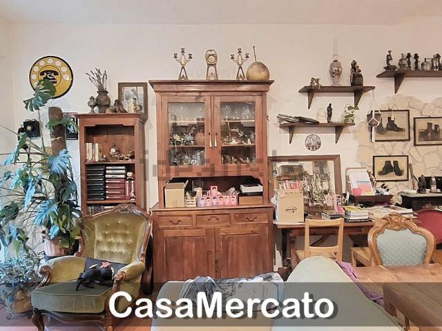 Appartamento in vendita di 151 m² in Via Arco Felice