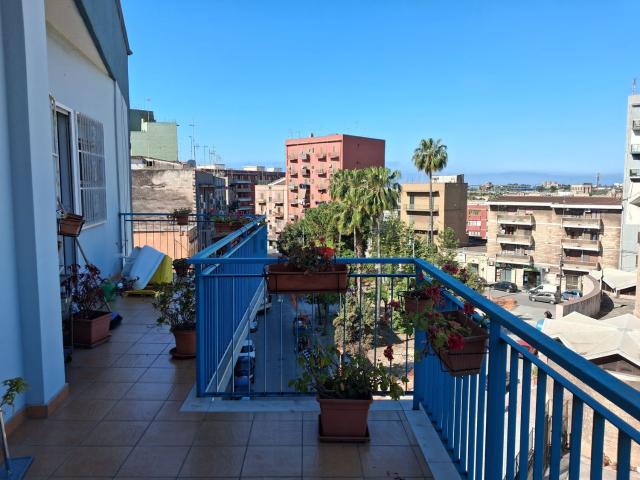 Appartamento in vendita di 151 m² in Via Generale Giorgio Basta, 62
