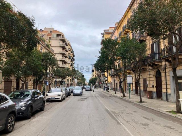 Appartamento in vendita di 151 m² in Via Dante, 180