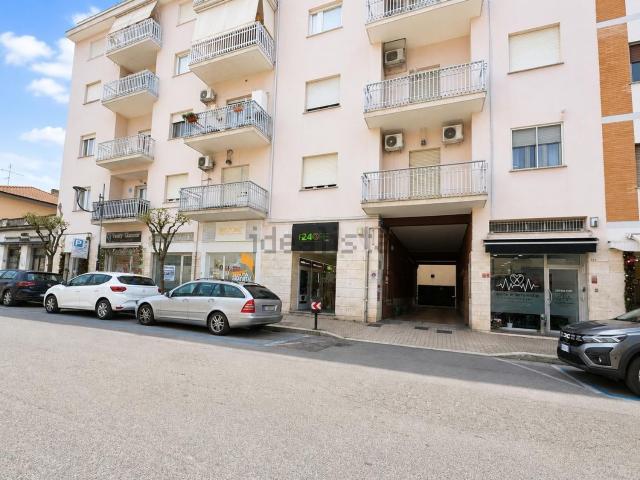 Appartamento in vendita di 151 m² in Via dei Lauri, 52