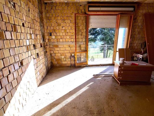 Appartamento in vendita di 151 m² in Via Delle Genghe