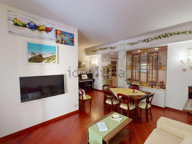 Appartamento in vendita di 151 m² in Via Flavia Steno, 58