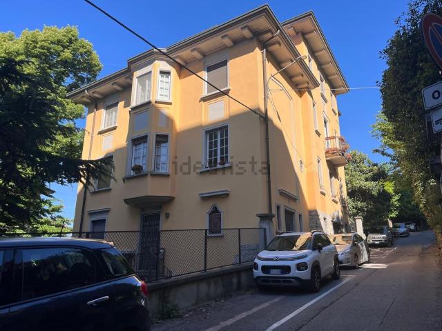 Appartamento in vendita di 151 m² in Via Francesco Scalini, 3