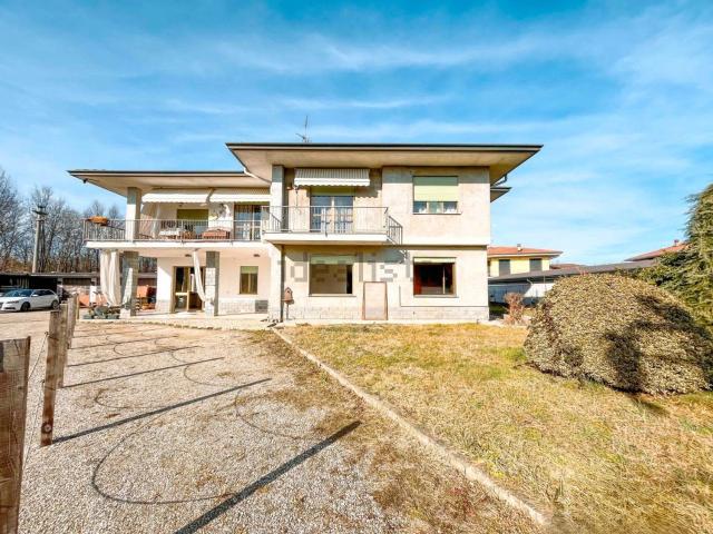 Appartamento in vendita di 151 m² in Via Novara, 188