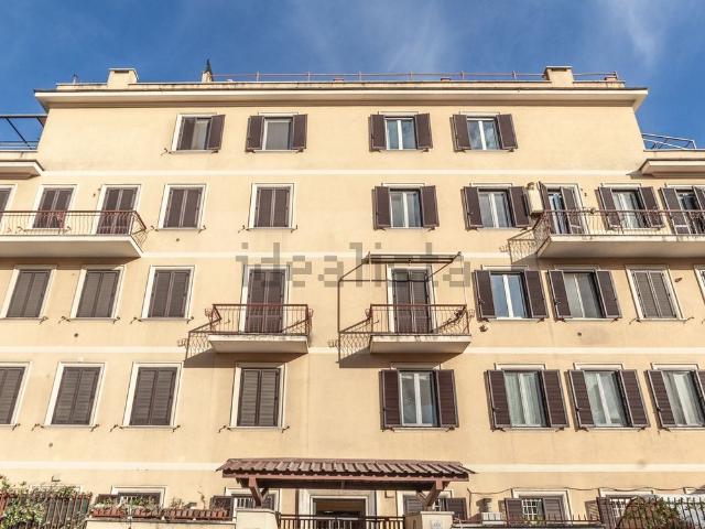 Appartamento in vendita di 151 m² in Via Portuense